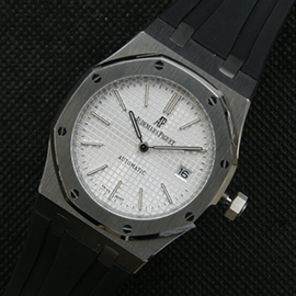 AUDEMARS PIGUET ロイヤルオーク 素敵な腕時計 AUDEMARS PIGUET ロイヤルオーク 素敵な腕時計