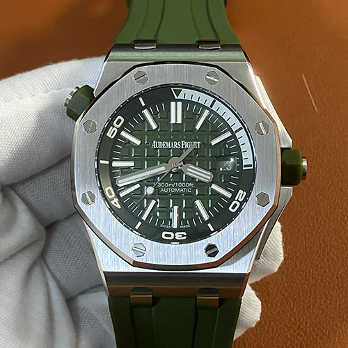 AUDEMARS PIGUET 15710ST ロイヤルオークオフショア ダイバー グリーン 安心通販 AUDEMARS PIGUET 15710ST ロイヤルオークオフショア ダイバー グリーン 安心通販