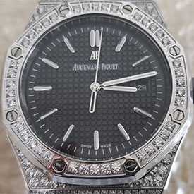 AUDEMARS PIGUET 15500ST ロイヤルオーク 自動巻き Cal.4302搭載 夜光 防水 AUDEMARS PIGUET 15500ST ロイヤルオーク 自動巻き Cal.4302搭載 夜光 防水
