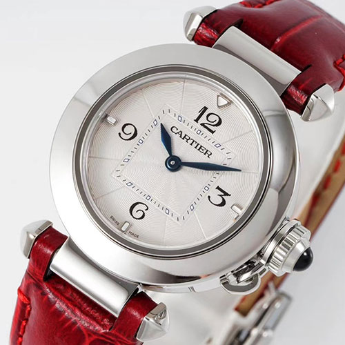 CARTIER パシャ コピー時計 素敵な人気新作