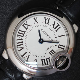 CARTIER バロンブルー クォーツ搭載 ホワイト サファイヤクリスタル 黒革ベルト 優良配送