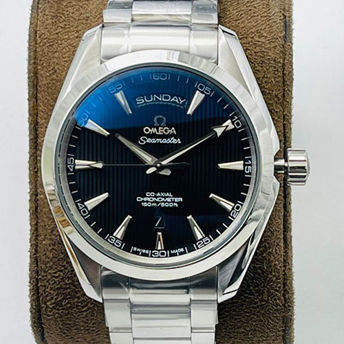 OMEGA 231.10.42.22.01.001 シーマスター アクアテラ デイデイト 41.5mm ブラック