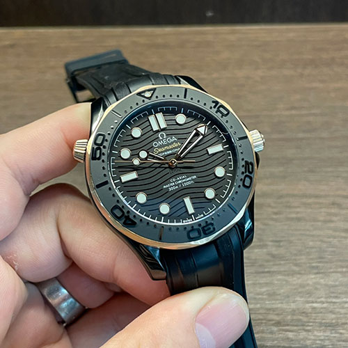 OMEGA 210.62.44.20.01.001 シーマスター ダイバー300M 新品