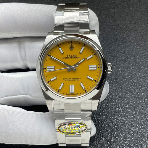 ROLEX M124300 41mm イエロー Cal.3230搭載 最強 ROLEX M124300 41mm イエロー Cal.3230搭載 最強
