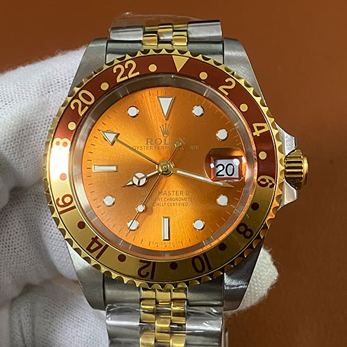 ROLEX GMTマスター II 16713 茶金ベゼル 2813搭載 ブラウン ROLEX GMTマスター II 16713 茶金ベゼル 2813搭載 ブラウン