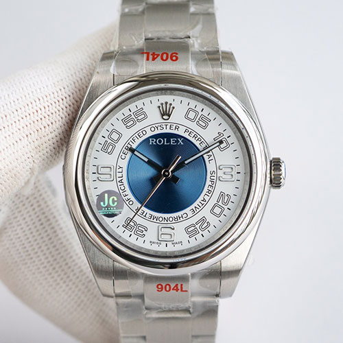 ROLEX 116034 オイスターパーペチュアル 39mm シルバーブルー 369 高級感