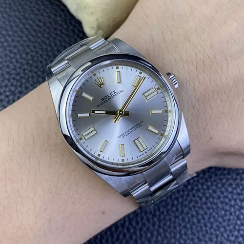ROLEX 124300 41mm シルバー 市場最高精密