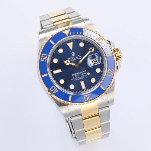 ROLEX 126613LB サブマリーナー 41mm コスパ最強