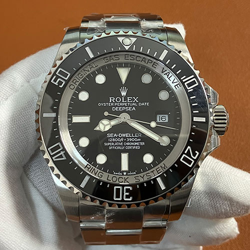 ROLEX シードゥエラー 126660 ブラック 904L 2836搭載 ROLEX シードゥエラー 126660 ブラック 904L 2836搭載